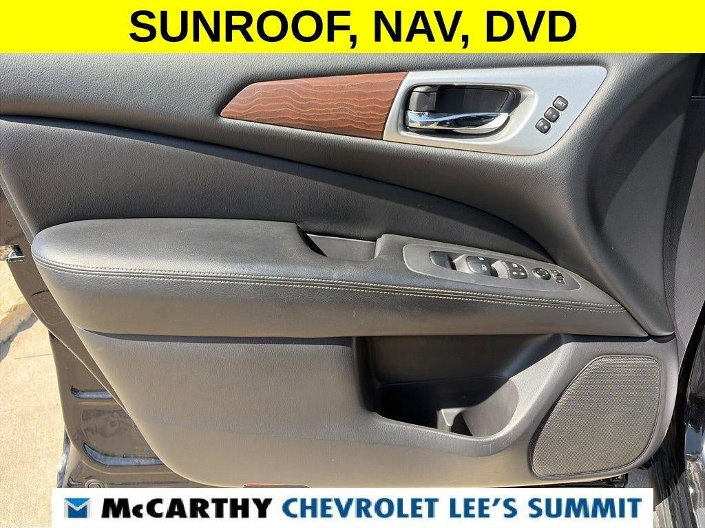 2017 Nissan Pathfinder Platinum