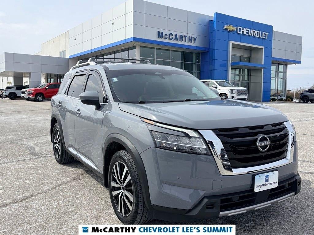 2023 Nissan Pathfinder Platinum