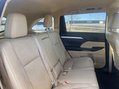 2014 Toyota Highlander LE