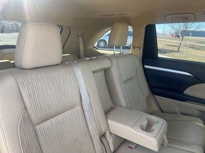 2014 Toyota Highlander LE