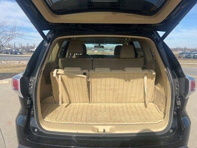 2014 Toyota Highlander LE