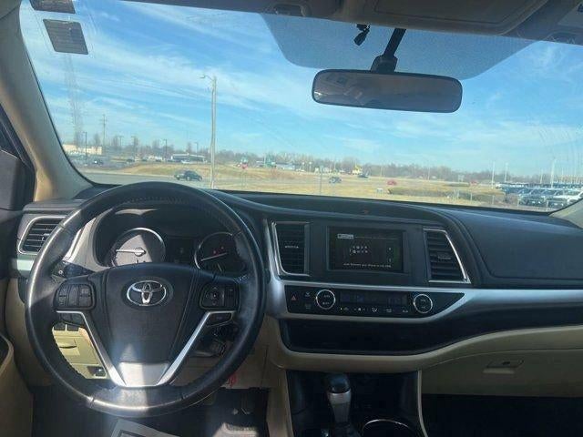 2014 Toyota Highlander LE