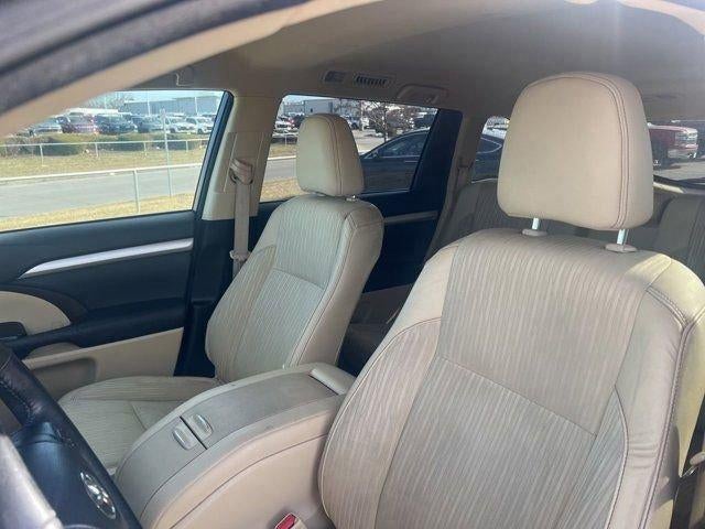 2014 Toyota Highlander LE