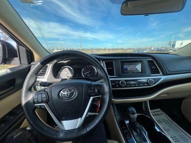 2014 Toyota Highlander LE