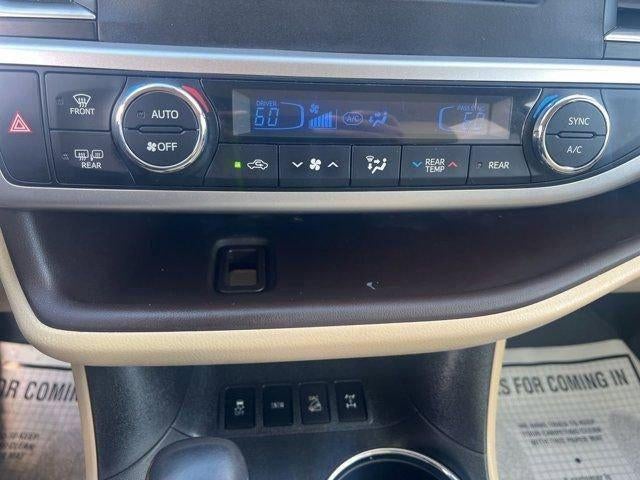 2014 Toyota Highlander LE