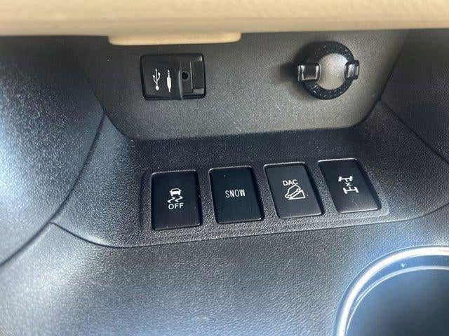 2014 Toyota Highlander LE