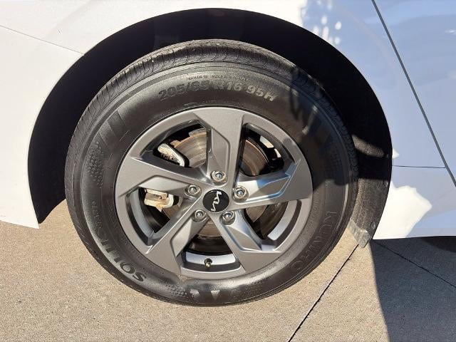2024 Kia K5 LXS