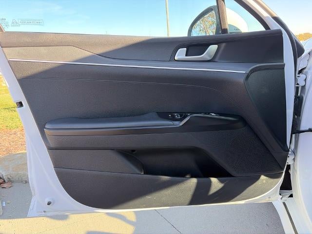 2024 Kia K5 LXS