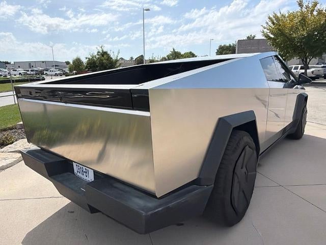 2024 Tesla Cybertruck Base