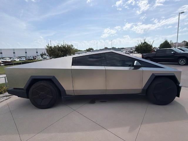 2024 Tesla Cybertruck Base