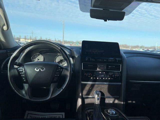 2024 INFINITI QX80 LUXE