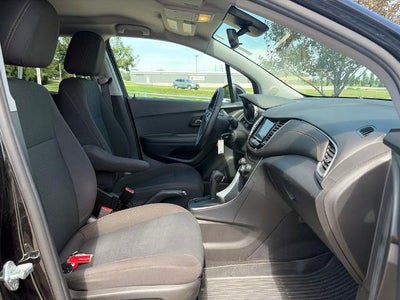 2022 Chevrolet Trax LS
