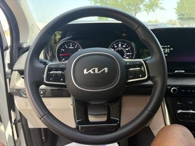 2024 Kia Carnival EX