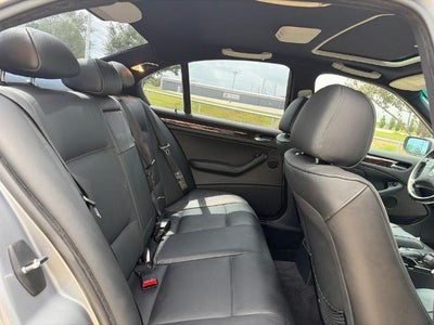 2004 BMW 3 Series 325i