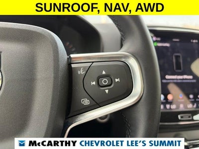 2025 Volvo XC40 Plus Bright Theme