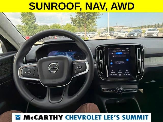 2025 Volvo XC40 Plus Bright Theme