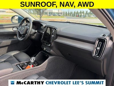 2025 Volvo XC40 Plus Bright Theme