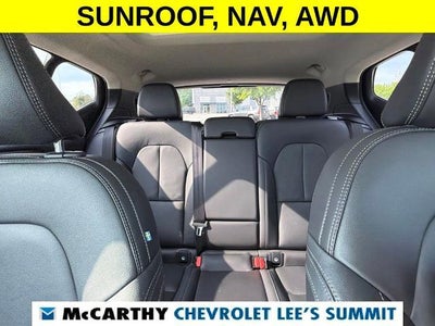 2025 Volvo XC40 Plus Bright Theme
