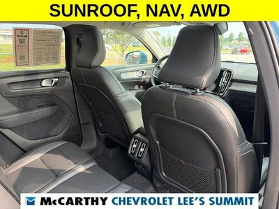 2025 Volvo XC40 Plus Bright Theme