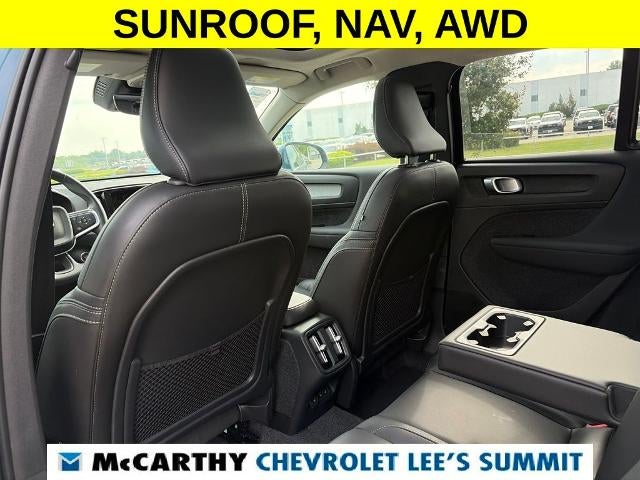 2025 Volvo XC40 Plus Bright Theme