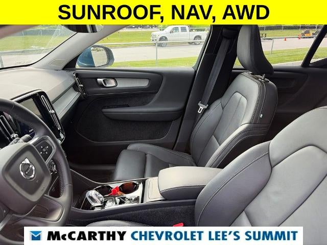 2025 Volvo XC40 Plus Bright Theme