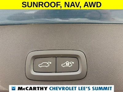 2025 Volvo XC40 Plus Bright Theme