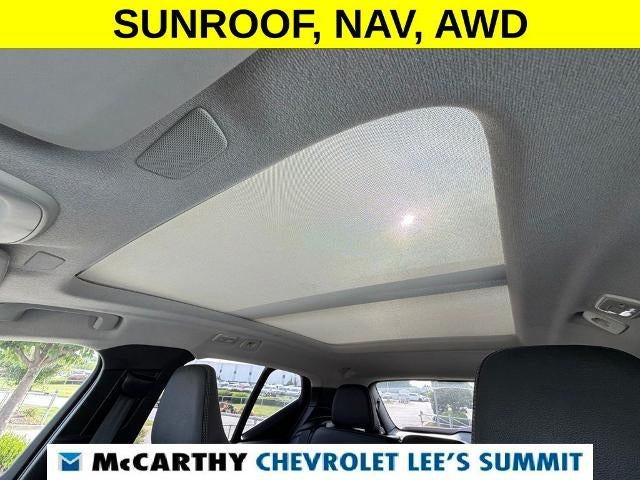 2025 Volvo XC40 Plus Bright Theme