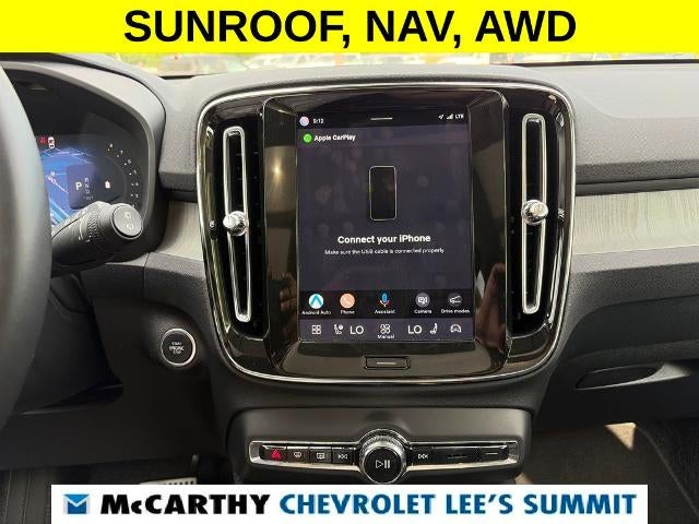 2025 Volvo XC40 Plus Bright Theme