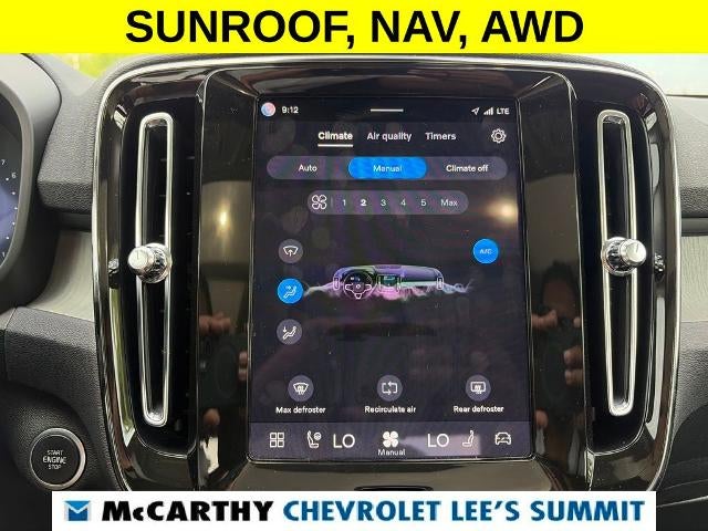2025 Volvo XC40 Plus Bright Theme