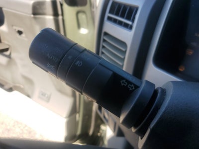 2004 Nissan Titan LE