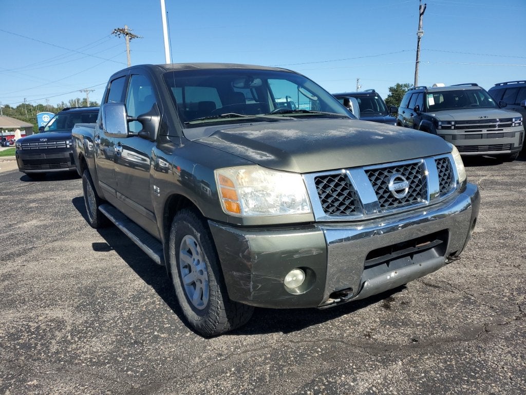 2004 Nissan Titan LE