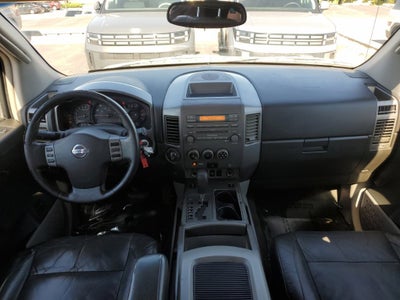 2004 Nissan Titan LE