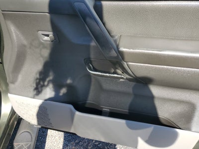 2004 Nissan Titan LE