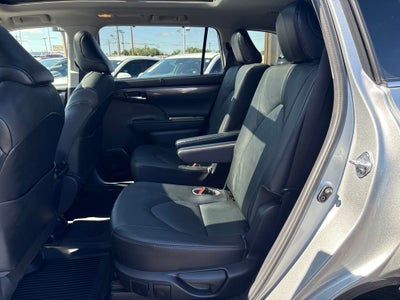 2021 Toyota Highlander Platinum