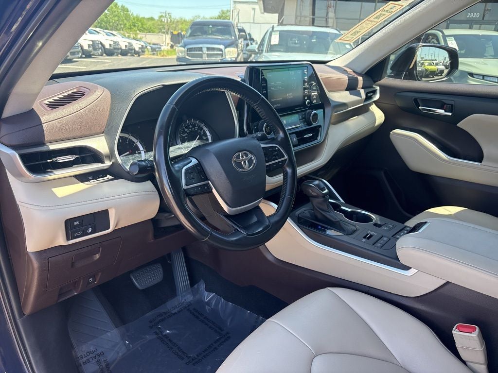 2022 Toyota Highlander XLE