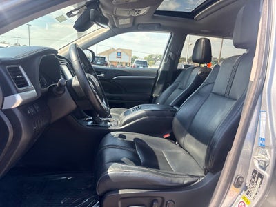 2017 Toyota Highlander SE