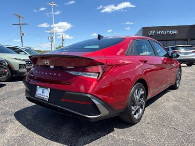 2025 Hyundai Elantra SEL Sport