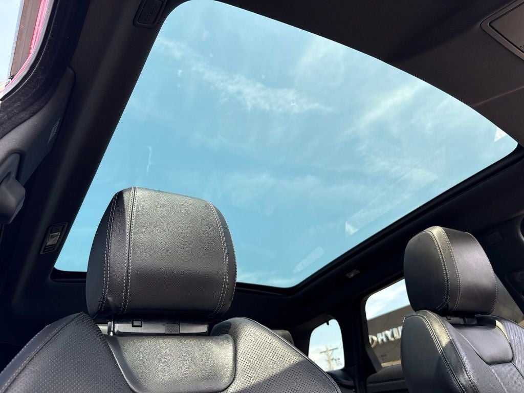 2019 Land Rover Range Rover Evoque SE PREMIUM
