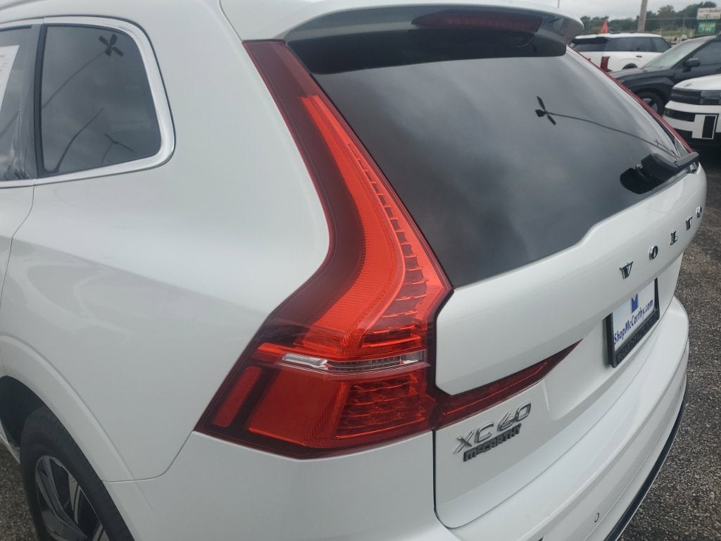 2023 Volvo XC60 B5 Plus Bright Theme