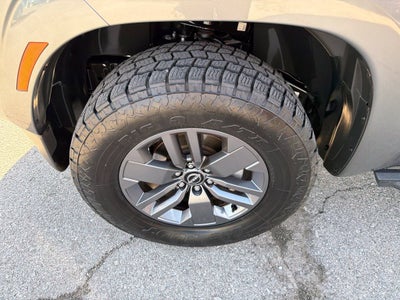 2025 Nissan Frontier SV
